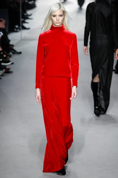 Look 27
